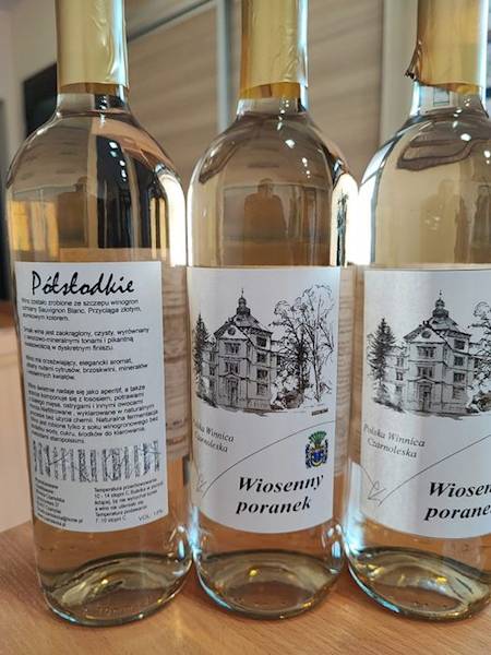 Wino Białe Półsłodkie Wiosenny Poranek 