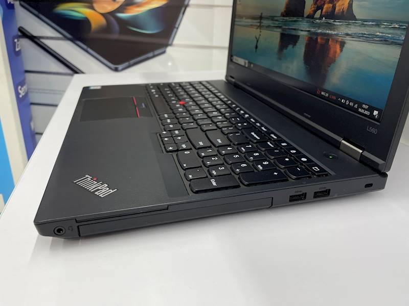 Laptop Lenovo L560 Intel i5 Pamięć 8gb Dysk 180gb SSD Windows Gwarancja