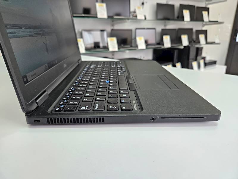 Laptop Dell E5550 Intel i5 Pamięć 16gb Dysk 480gb ssd Wndows Gwarancja