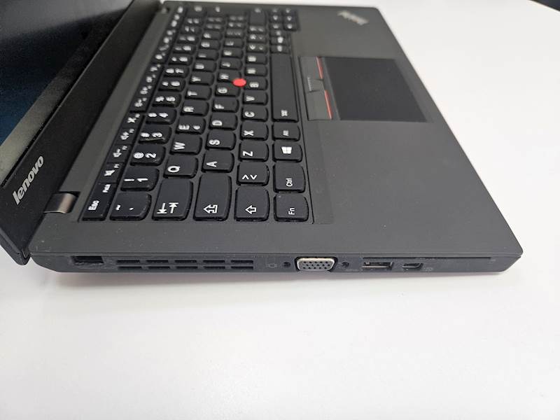 Laptop Lenovo X250 Intel i5 Pamięć 8gb Dysk 240gg SSD Windows Gwarancja