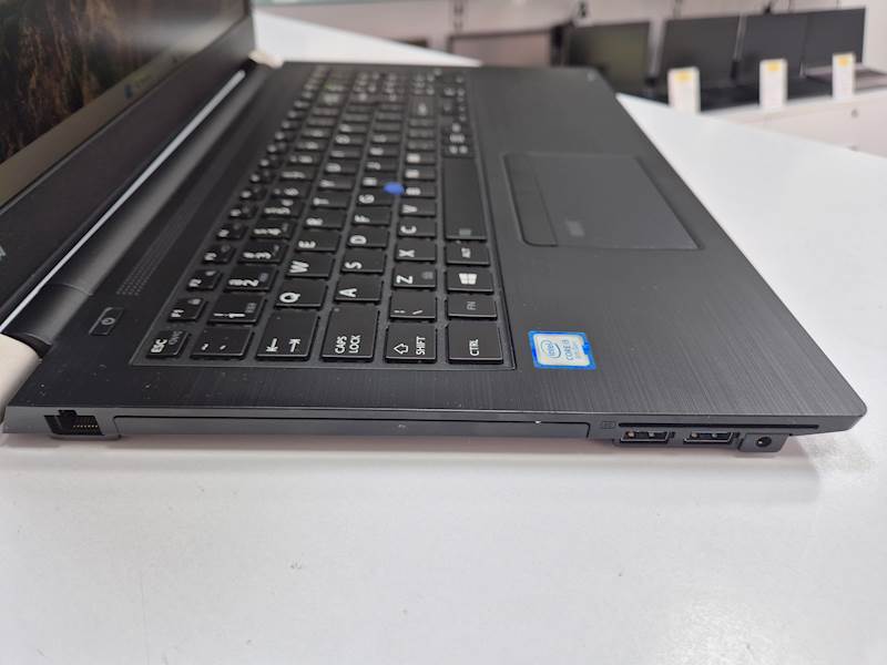 Laptop Toshiba Dynabook Tecra A50-EC-Intel i5 Pmięć 8gb Dysk 256gb ssd Windows Gwarancja