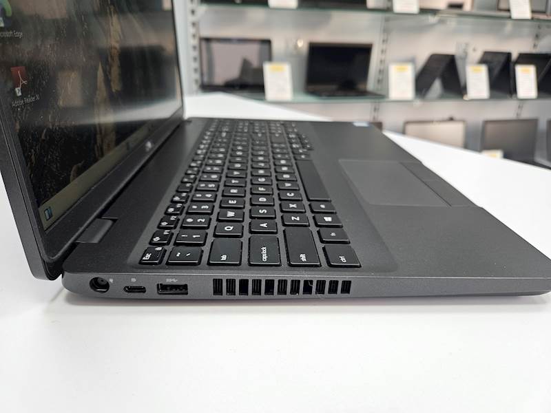 Laptop Dell Latitude 5500 Intel i5 Pamięć 16gb Dysk 480gb ssd Windows Gwarancja