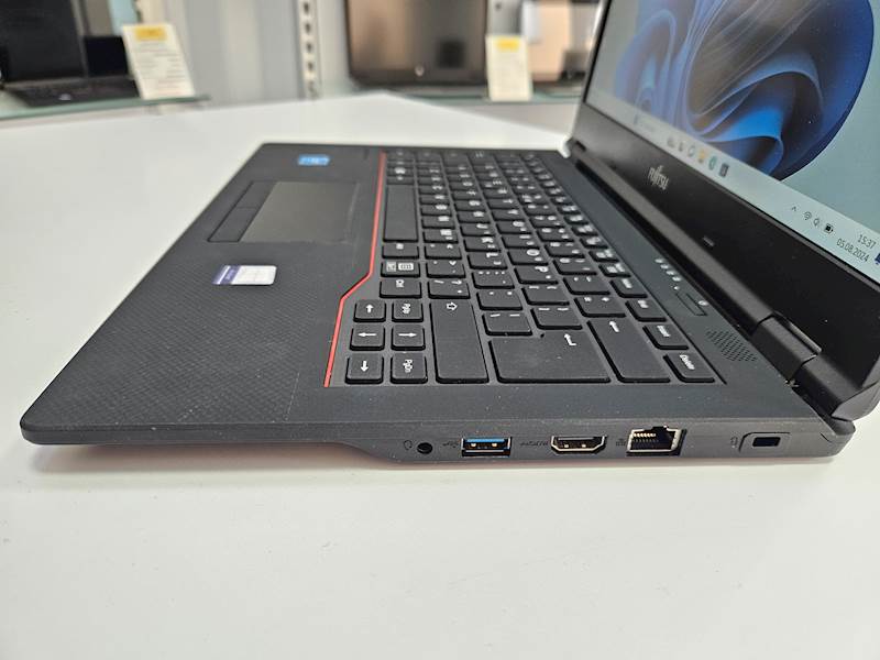 Laptop Fujitsu Lifebook E449 Intel i3 Pamięć 8gb Dysk 256gb ssd Windows Gwarancja