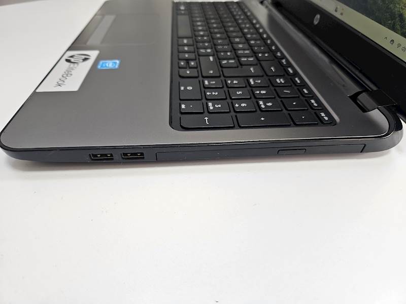 Laptop HP 250 G3 Intel i3 Pamięć 8gb Dysk 120gb ssd Windows Gwarancja