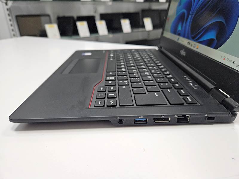 Laptop Fujitsu U747 Intel i5 Pamięć 16gb Dysk 256g ssd Windows Gwarancja
