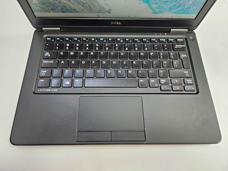 Laptop Dell E7250 Intel i5 Pamięc 8gb Dysk 256gb SSD Windows Gwarancja