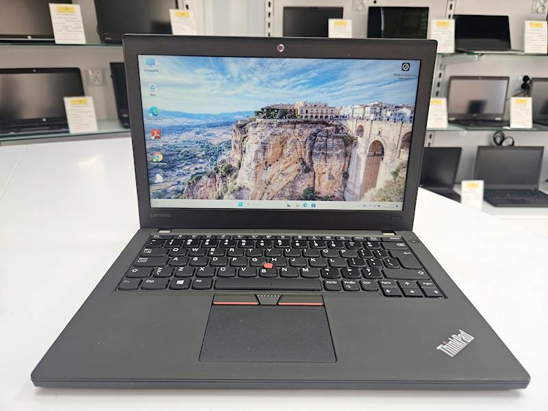 Laptop Lenovo x270 Intel i5 Pamięć 8gb Dysk 256gb SSD Windows Gwarancja