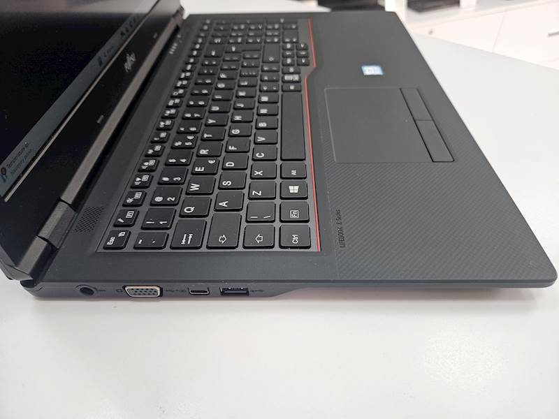 Laptop Fujitsu Lifebook E459 Intel i5 Pamięć 16gb Dysk 256gb Windows Gwarancja