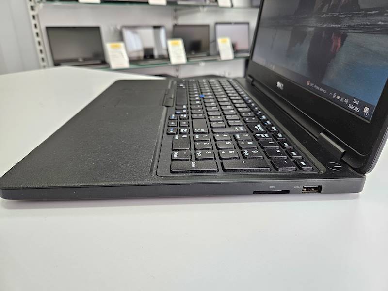 Laptop Dell E5550 Intel i5 Pamięć 8gb Dysk 480gb Widnows Gwarancja