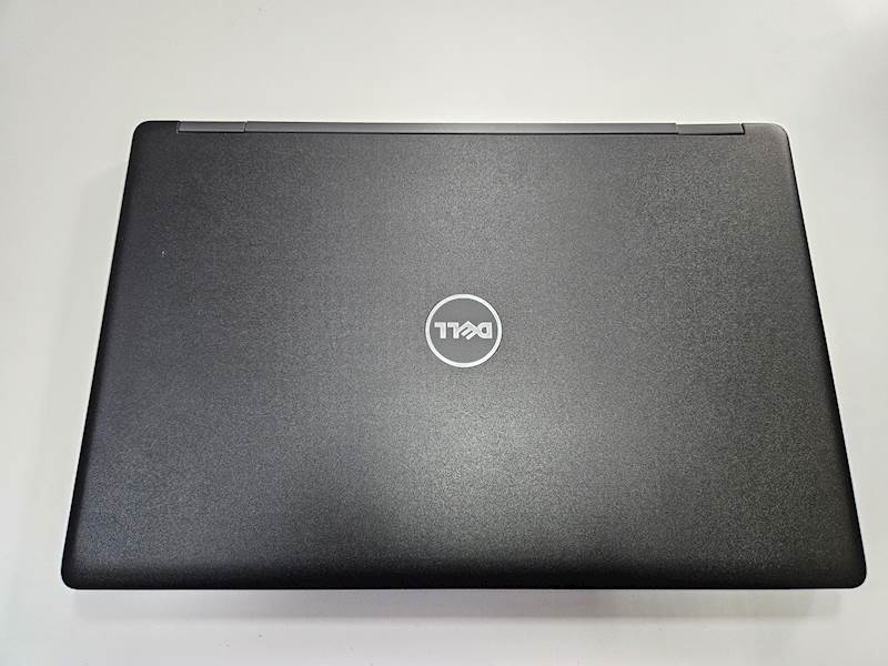 Laptop Dell Latitude 5580 Intel i5 Pamięć 8gb Dysk 256gb ssd Windows Gwarancja