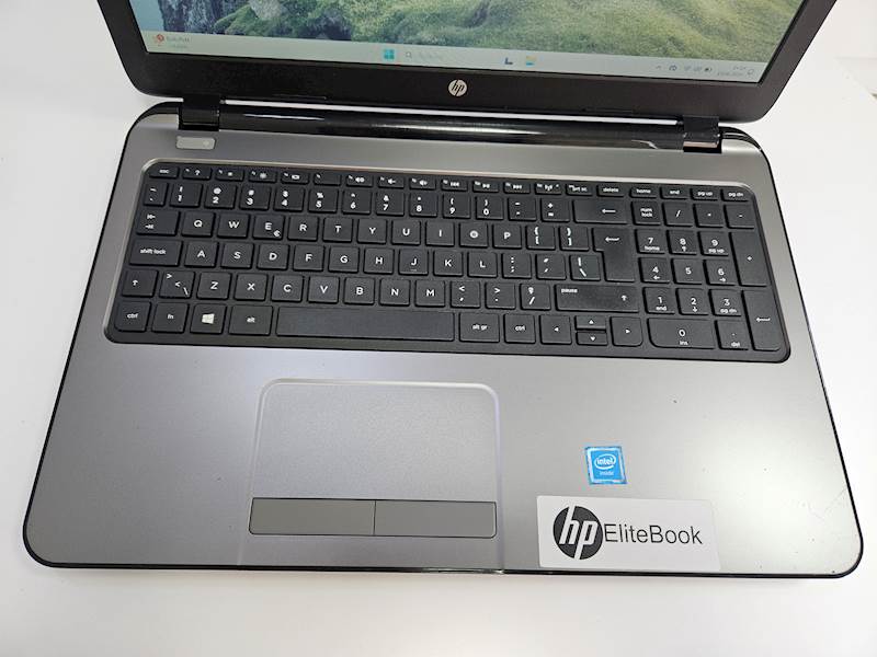 Laptop HP 250 G3 Intel i3 Pamięć 8gb Dysk 120gb ssd Windows Gwarancja