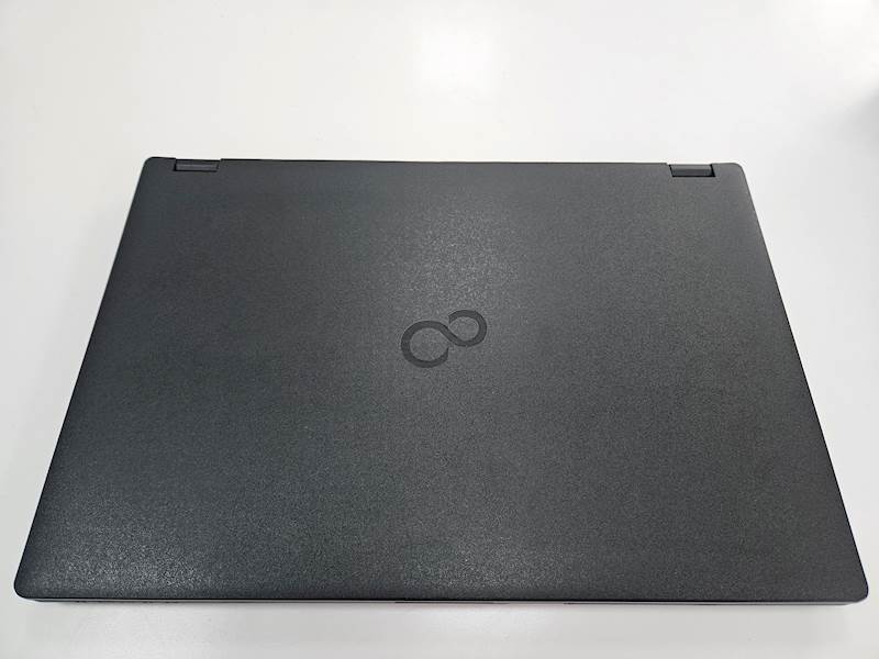 Laptop Fujitsu Lifebook E558 Intel i5 Pamięć 16gb Dysk 256gb ssd Windows Gwarancja