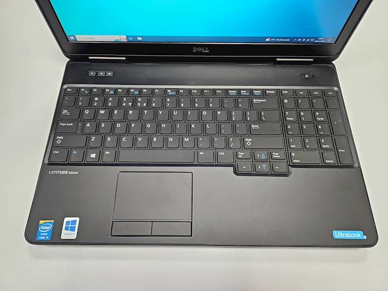 Laptop Dell E5540 Intel i5 Pamięć 8gb Dysk 240gb ssd Windows Gwarancja