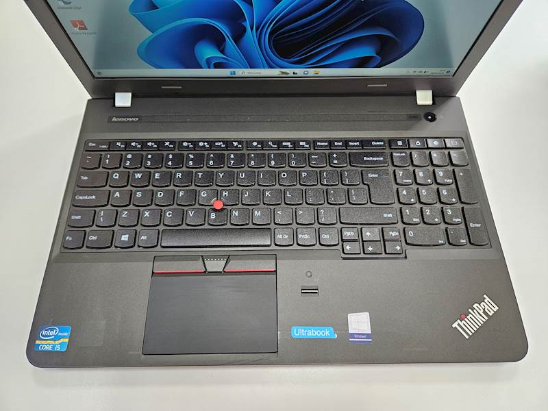 Laptop Lenovo ThinkBook E550 Intel i5 Pamięc 8gb Dysk 120gb ssd Windows Gwarancja