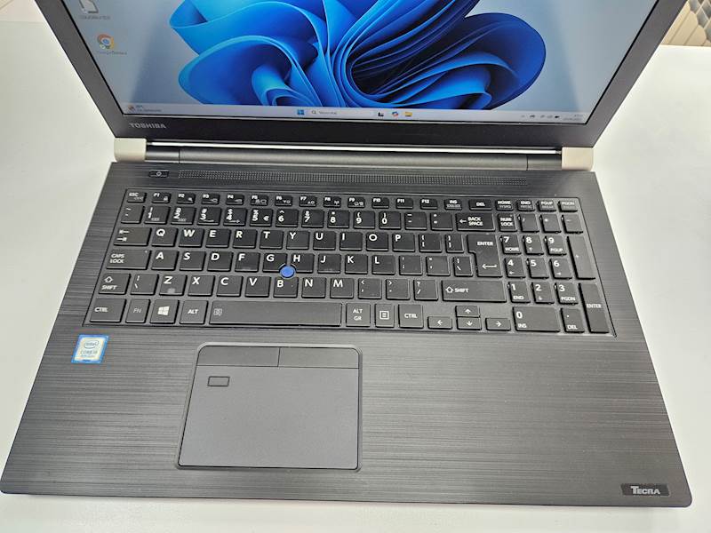 Laptop Toshiba Dynabook Tecra A50-EC-Intel i5 Pmięć 8gb Dysk 256gb ssd Windows Gwarancja