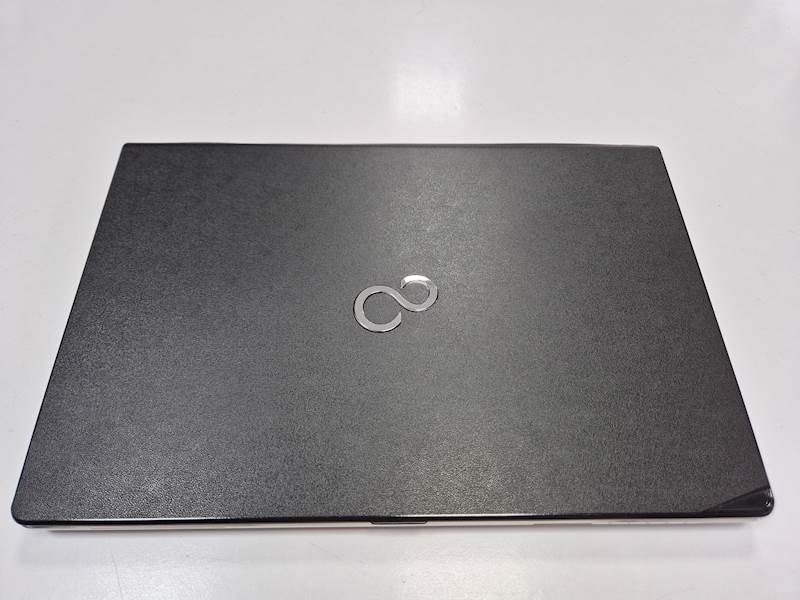 Laptop Fujitsu S935 Intel i5 Pamięć 8gb Dysk 240gb ssd Windows Gwarancja