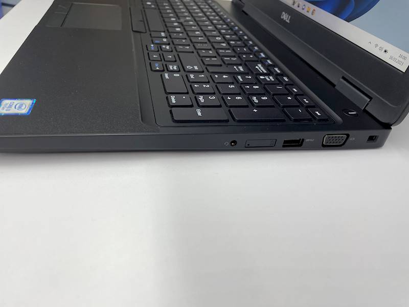 Laptop Dell 5590 Intel I3 Ram 8gb Dysk 240 SSD Windows Gwarancja