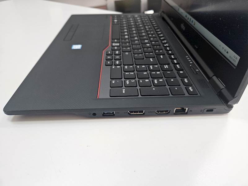 Laptop Fujitsu Lifebook E459 Intel i5 Pamięć 16gb Dysk 256gb Windows Gwarancja