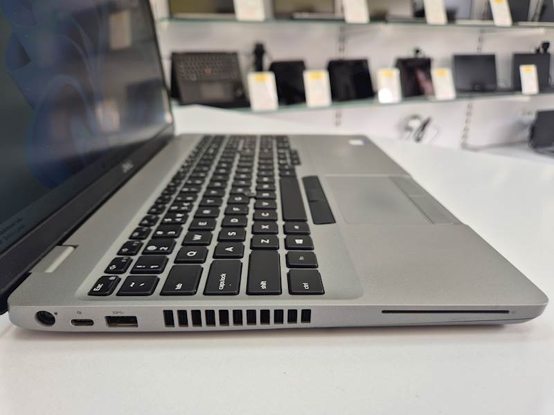 Laptop Dell Latitude 5510 Intel i5 Pamięć 16gb Dysk 256gb ssd Windows Gwarancja