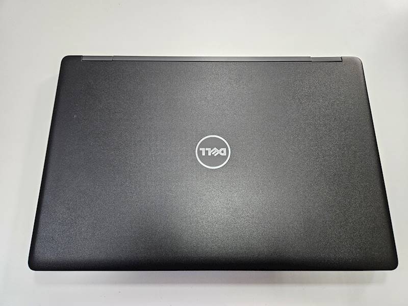 Laptop Dell Latitude 5580 Intel i3 Pamięć 12gb Dysk 256gb ssd Windows Gwarancja