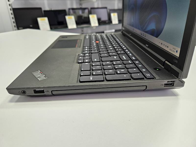 Laptop Lenovo L540 Intel i5 Pamięć 16gb Dysk 480gb Windows Gwarancja