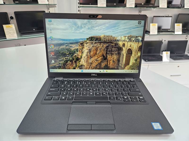Laptop Dell Latitude 5401 Intel i5 Pamięć 32gb Dysk 256gb ssd Windows Gwarancja