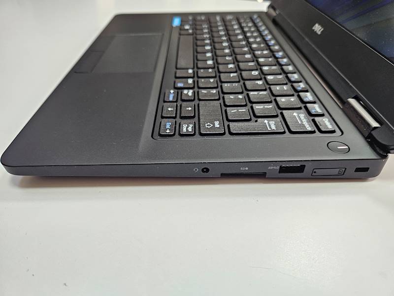 Laptop Dell E5270 Intel i5 Pamięć 8gb Dysk 240gb ssd Windows Gwarancja