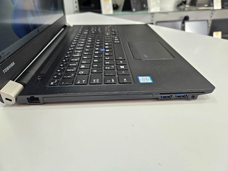 Laptop Toshiba Dynabook Tecra A50-EC-Intel i5 Pmięć 16gb Dysk 256gb ssd Windows Gwarancja