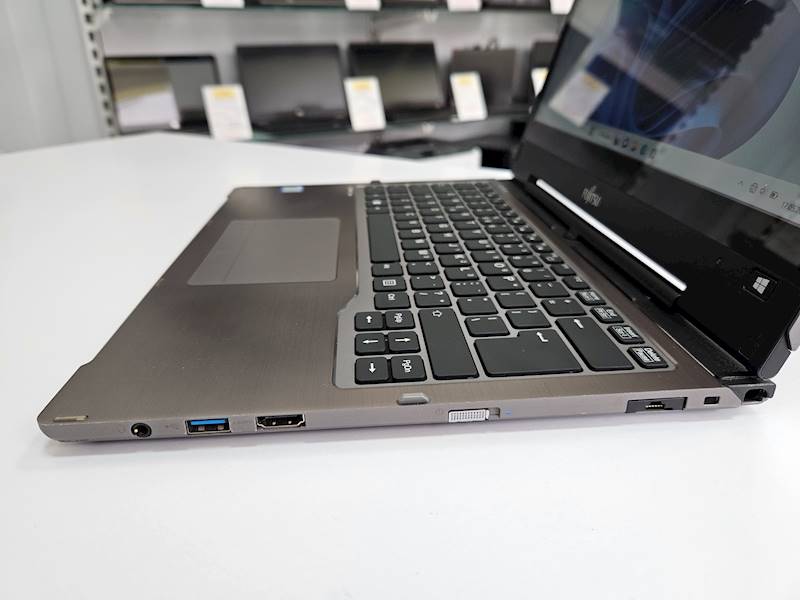 Laptop Fujitsu dotykowy T936 Intel i5 Ram 8gb Dysk 240gb ssd Windows Gwarancja