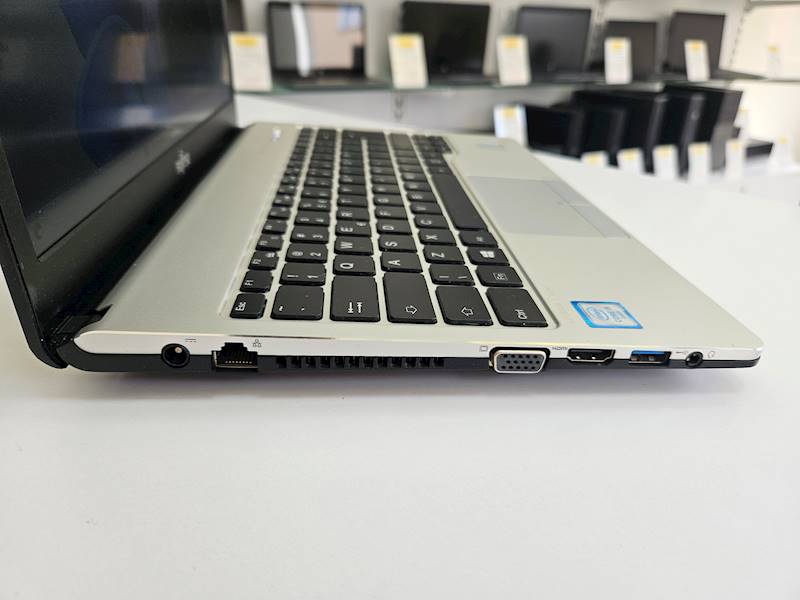 Laptop Fujitsu S936 Intel i5 Pamięć 12gb Dysk 120gb ssd Windows Gwarancja