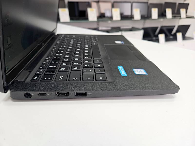 Laptop Dell 5300 Intel i5 Pamięć 8gb Dysk 256gb ssd Windows Gwarancja