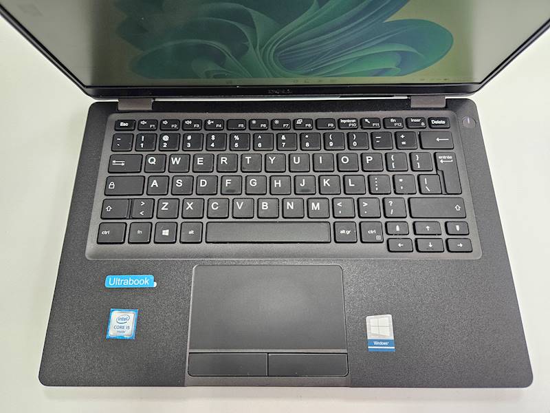 Laptop Dell 5300 Intel i7 Pamięć 16gb Dysk 256gb ssd Windows Gwarancja