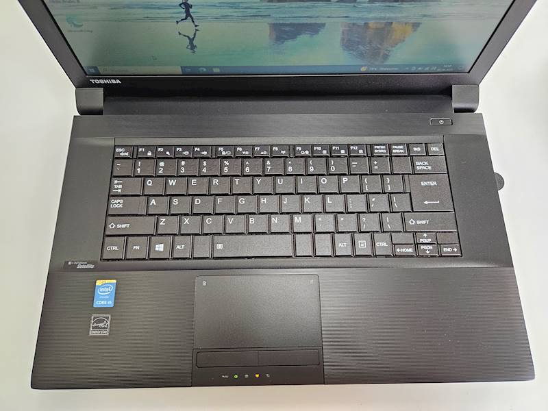 Laptop Toshiba A50 Intel I5 Dysk 240gb ssd Pamięć 8gb Windows Gwarancja