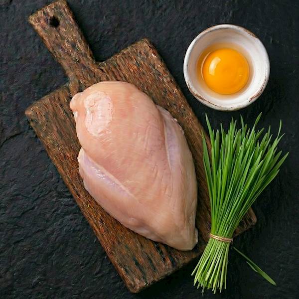 DR MALOU LIOFILIZOWANY TOPPER KURCZAK Z ŻÓŁTKIEM I TRAWĄ JĘCZMIENNĄ 100G