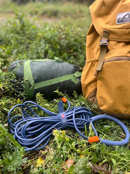 ZOLUX BIVOUAK SMYCZ OKRĄGŁA SILIKONOWA DLA PSA NIEBIESKA 15M