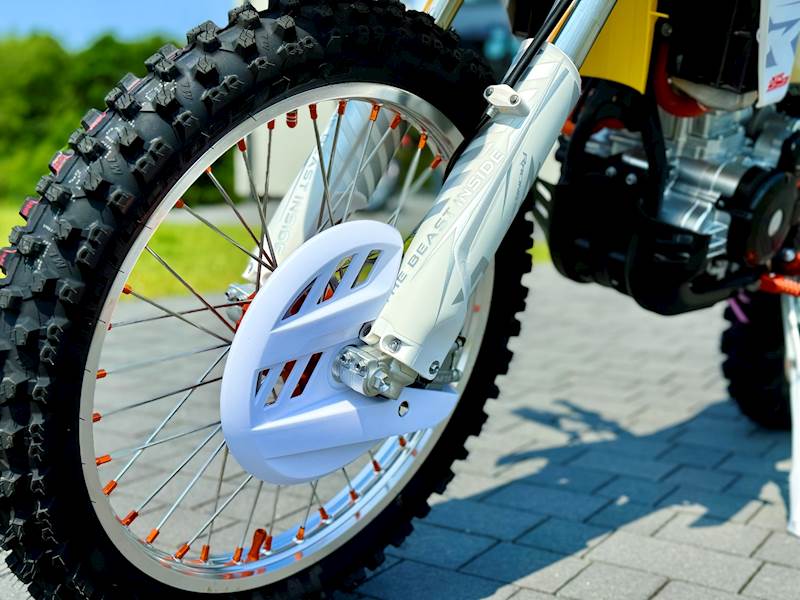 CROSS ASIX XR99 300 CC 21/18 MANUAL E-START  • Kolor: Żółty