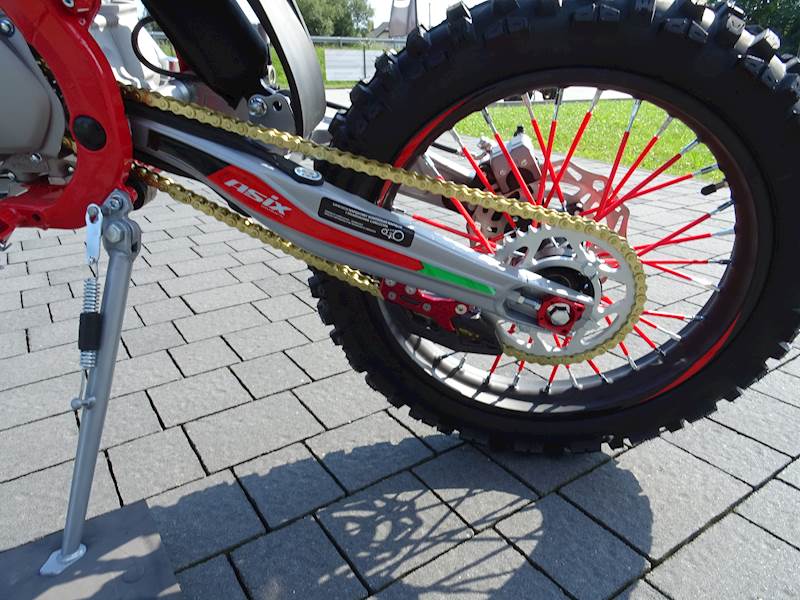 CROSS ASIX DT 140CC E-START 19/16 • Kolor: Czerwono/zielony