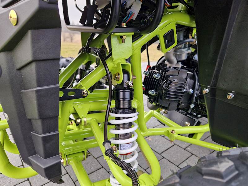QUAD COMMANDER 8" 125CC • Kolor: Czarno/zielony • Rodzaj skrzyni: Półautomat 3+1