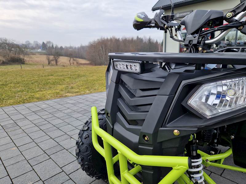 QUAD COMMANDER 8" 125CC • Kolor: Czarno/zielony • Rodzaj skrzyni: Półautomat 3+1