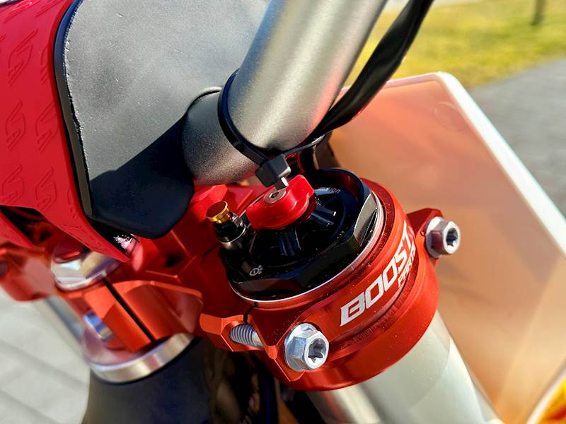 CROSS ASIX XR99 300 CC 21/18 MANUAL E-START  • Kolor: Żółty