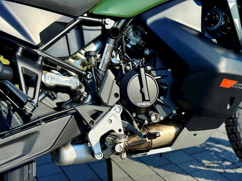 MOTOCYKL CFMOTO MTX 1000 TACTICAL GREEN