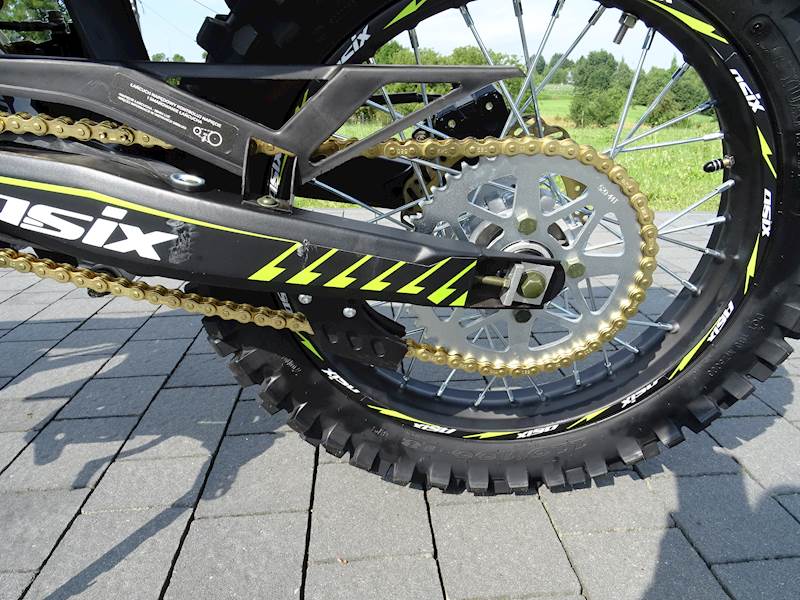 CROSS ASIX XB88 250 21/18 • Kolor: Czarno/limonkowy