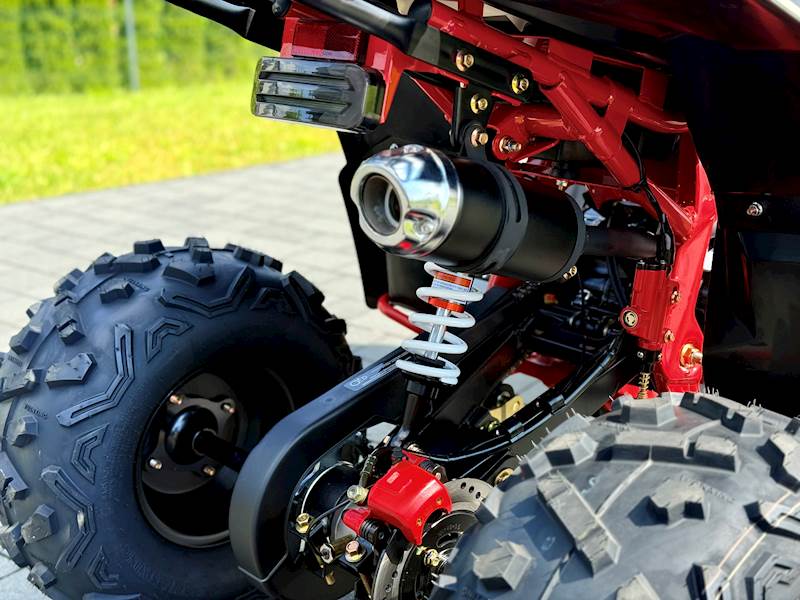 QUAD COMMANDER 8" 125CC • Kolor: Czarno/czerwony • Rodzaj skrzyni: Półautomat 3+1