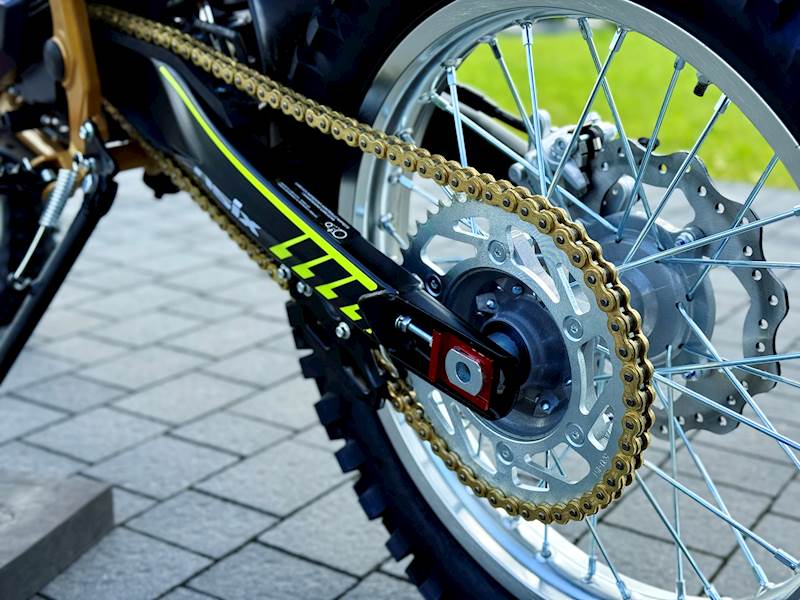 CROSS ASIX XB88 300 21/18 • Kolor: Czarno/limonkowy