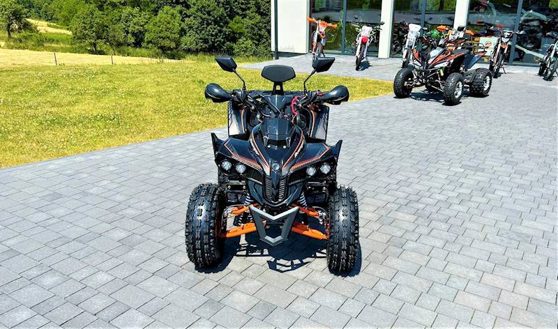 QUAD AVENGER 8" 125CC • Kolor: Czarno/pomarańczowy • Rodzaj skrzyni: Półautomat 3+1
