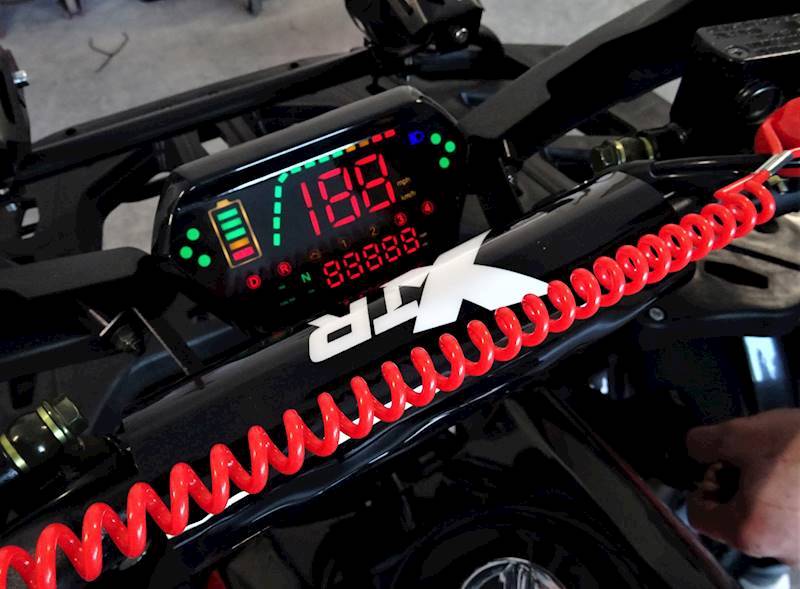 QUAD XTR 002/8 PRO 3+1 125CC • Kolor: Czarno/czerwony