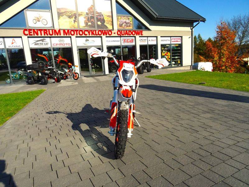 CROSS ASIX XB28 E-START 12/10 90CC • Kolor: Pomarańczowo/szary