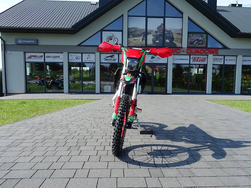CROSS ASIX DT 140CC E-START 19/16 • Kolor: Czerwono/zielony