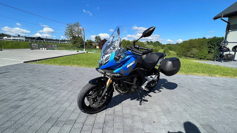 MOTOCYKL CFMOTO MT 650 