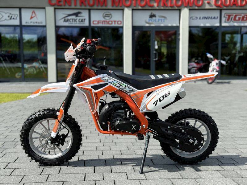 MINI CROSS ASIX 706 50CC 10/10 2T E-ST • Rodzaj skrzyni: Automat • Kolor: Biało/pomarańczowy